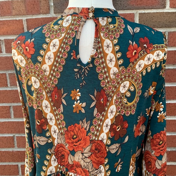 Floral 3/4 Sleeved Dress with pockets. - Picture 4 of 8